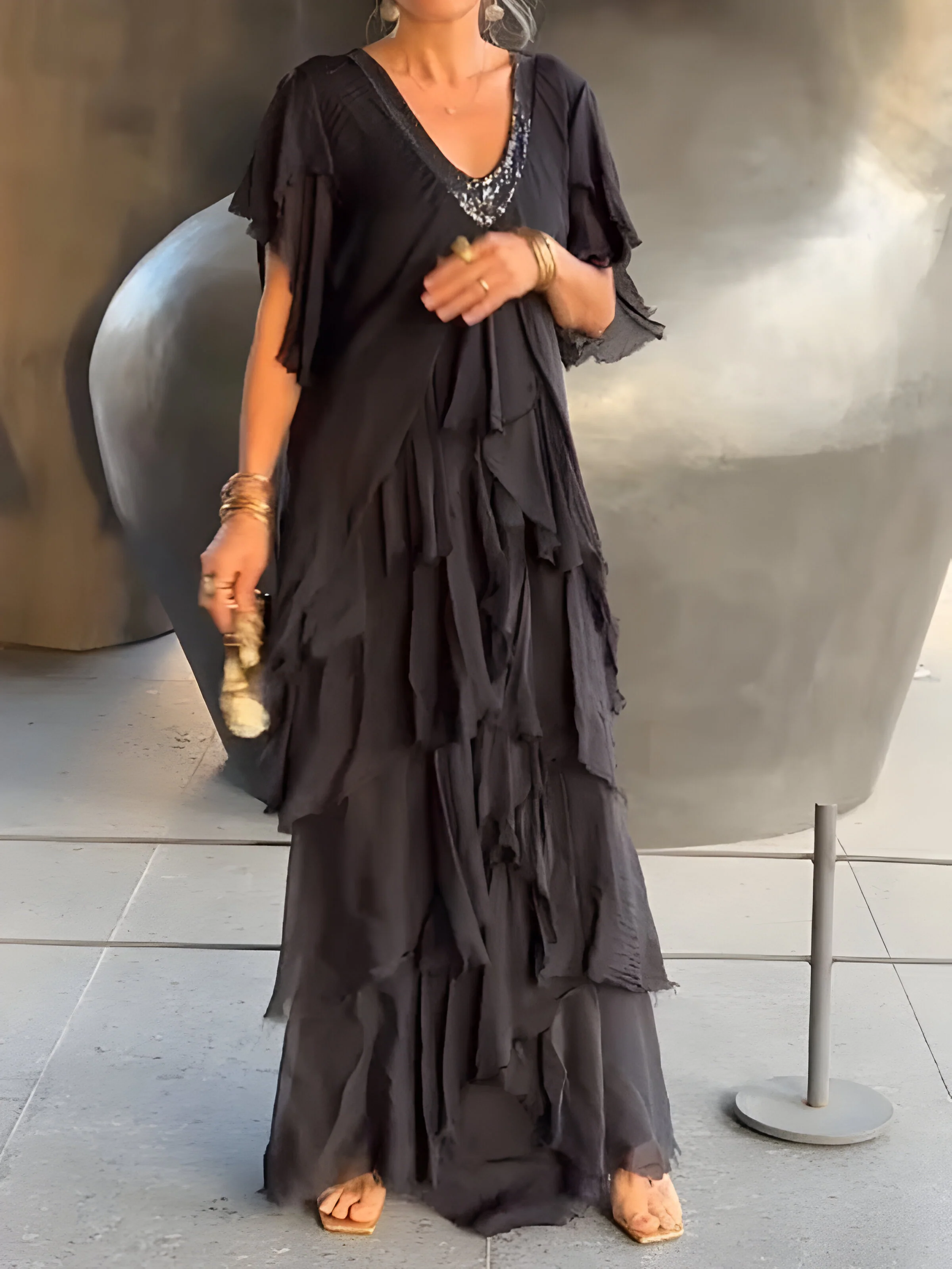 Riza - Vestido Plisado con Escote en V y Flujo
