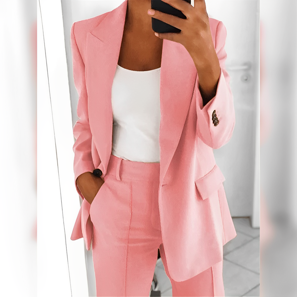 Mara – Elegante Traje de Mujer