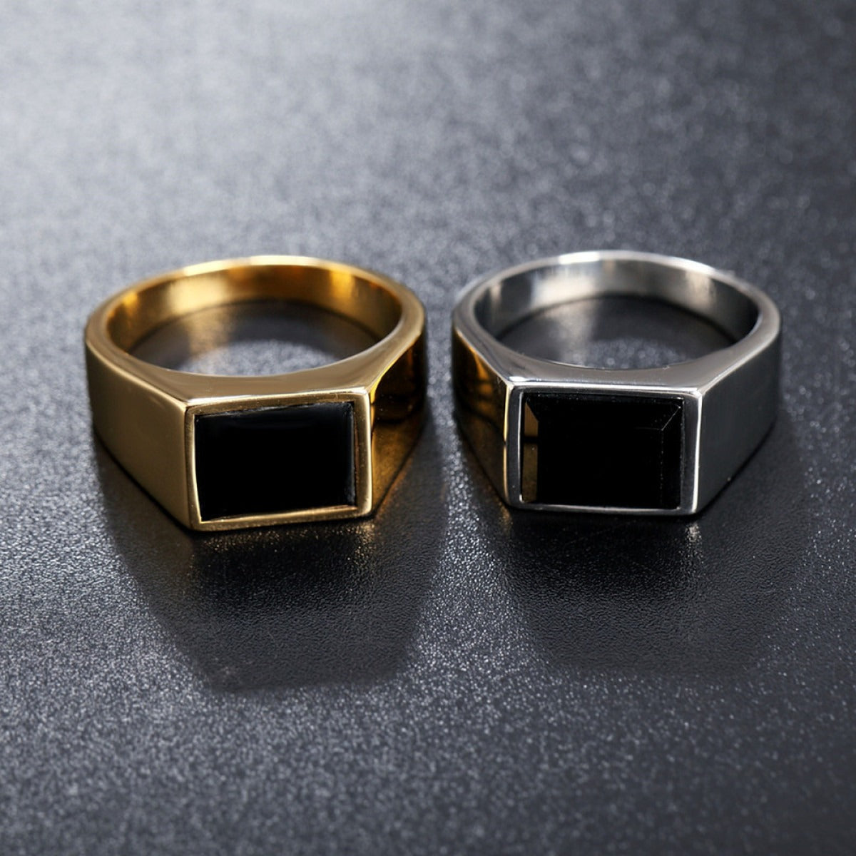 Daro – Anillo Sello Masculino con Piedra Negra