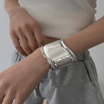 Daria – Pulsera ancha de metal