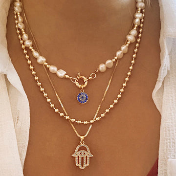 Jade – Collar de perlas de múltiples niveles y Hamsa