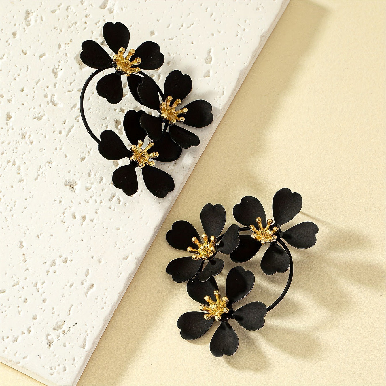 Noelia – Pendientes colgantes vintage de flor negra