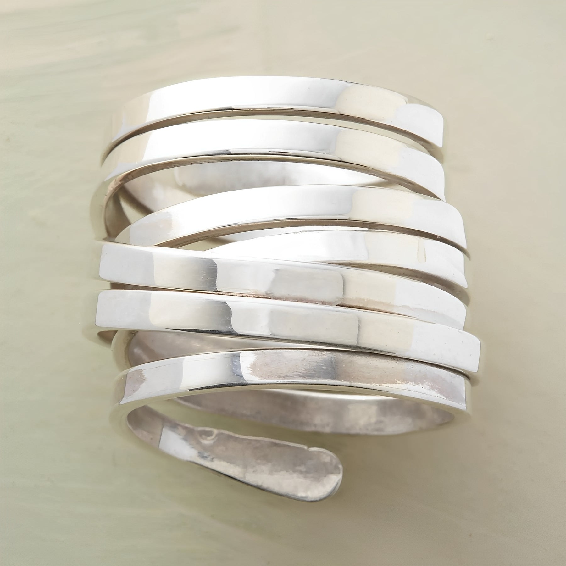Valena – Anillo de Plata Estructurado
