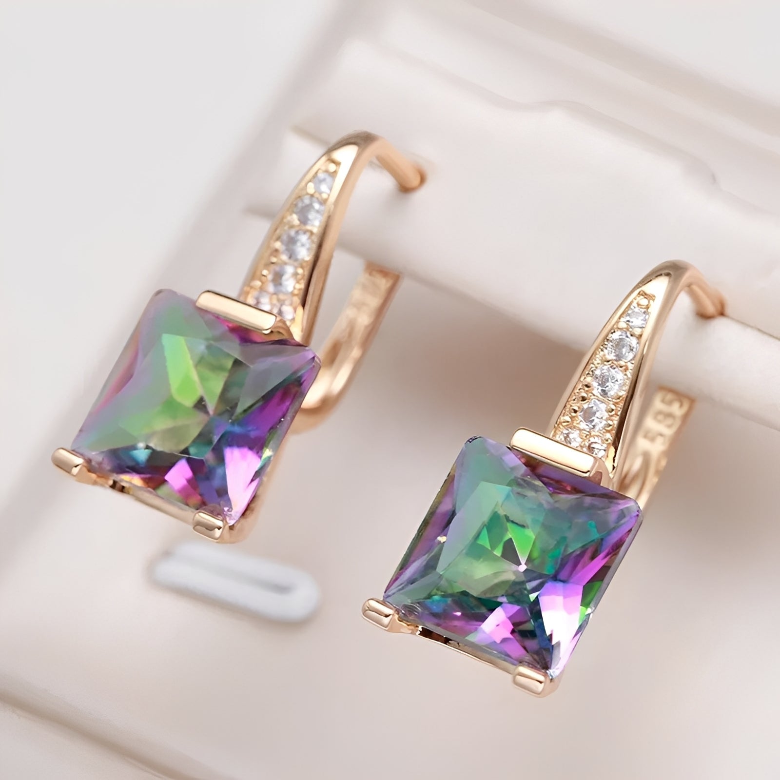 Celina – Aros de oro con circonitas de colores