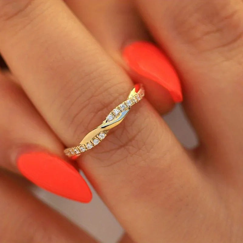 Livia – Anillo cruz moda chic