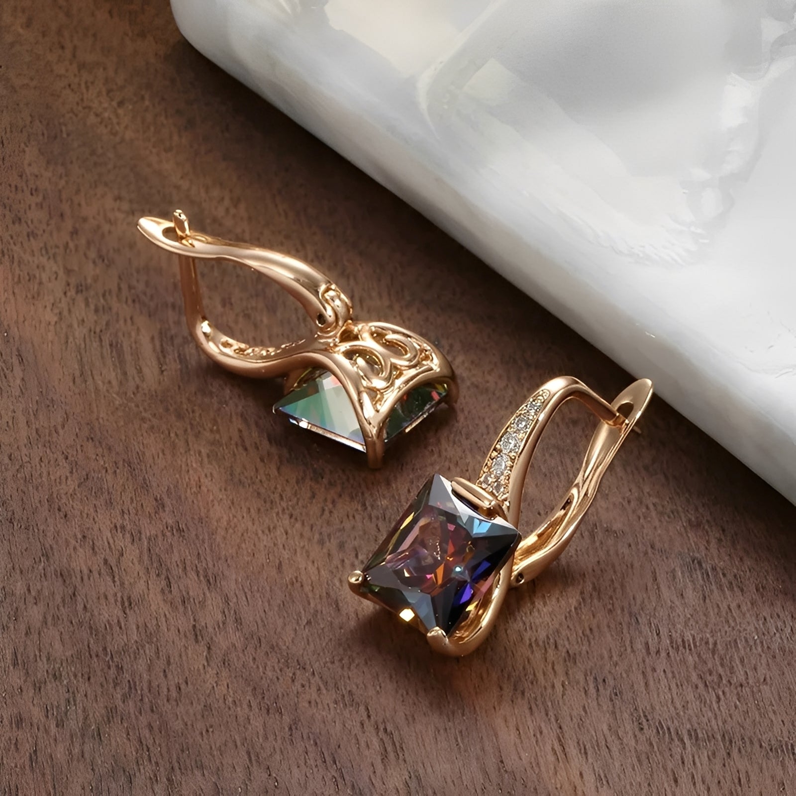 Celina – Aros de oro con circonitas de colores