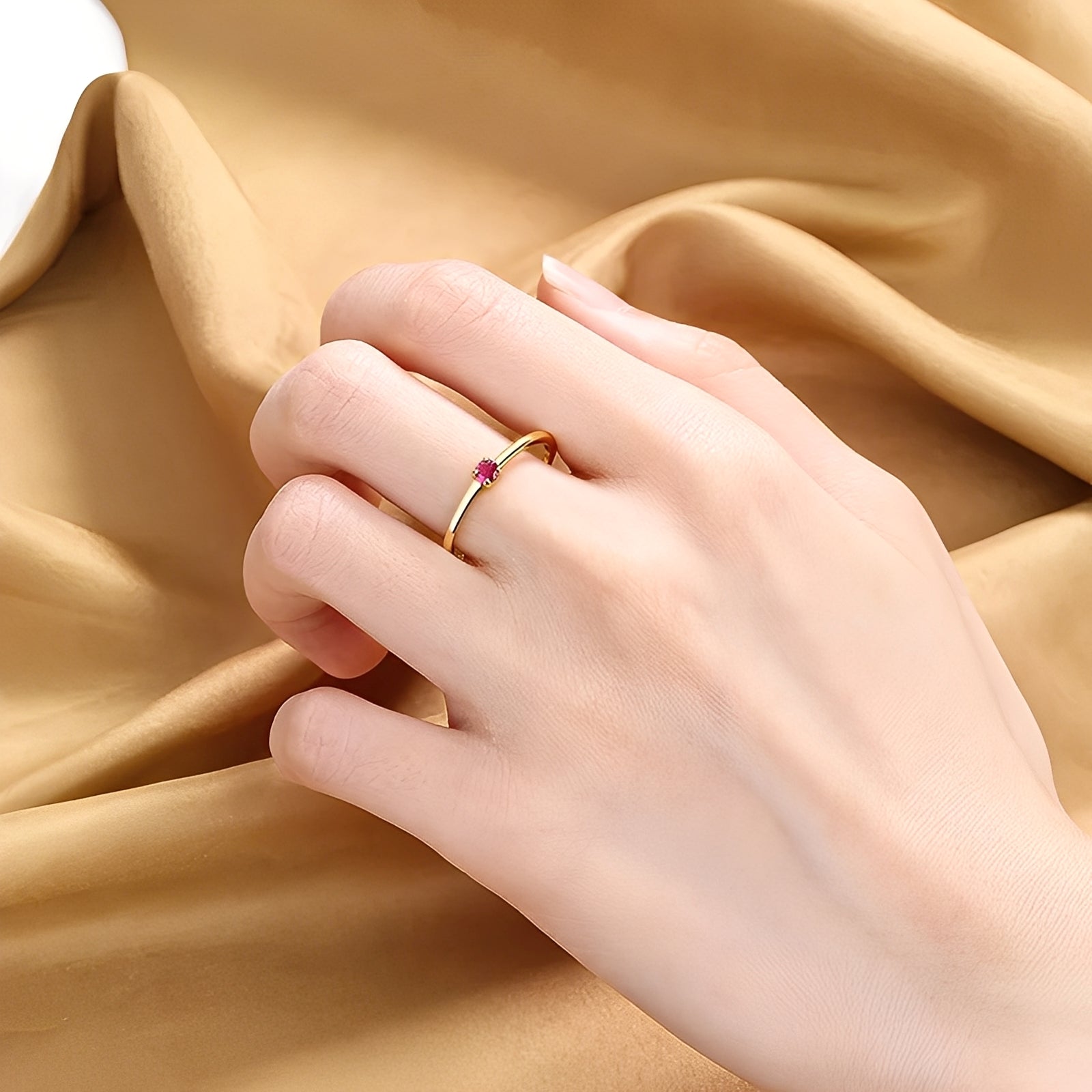 Rowena – Anillo apilable de piedra de nacimiento