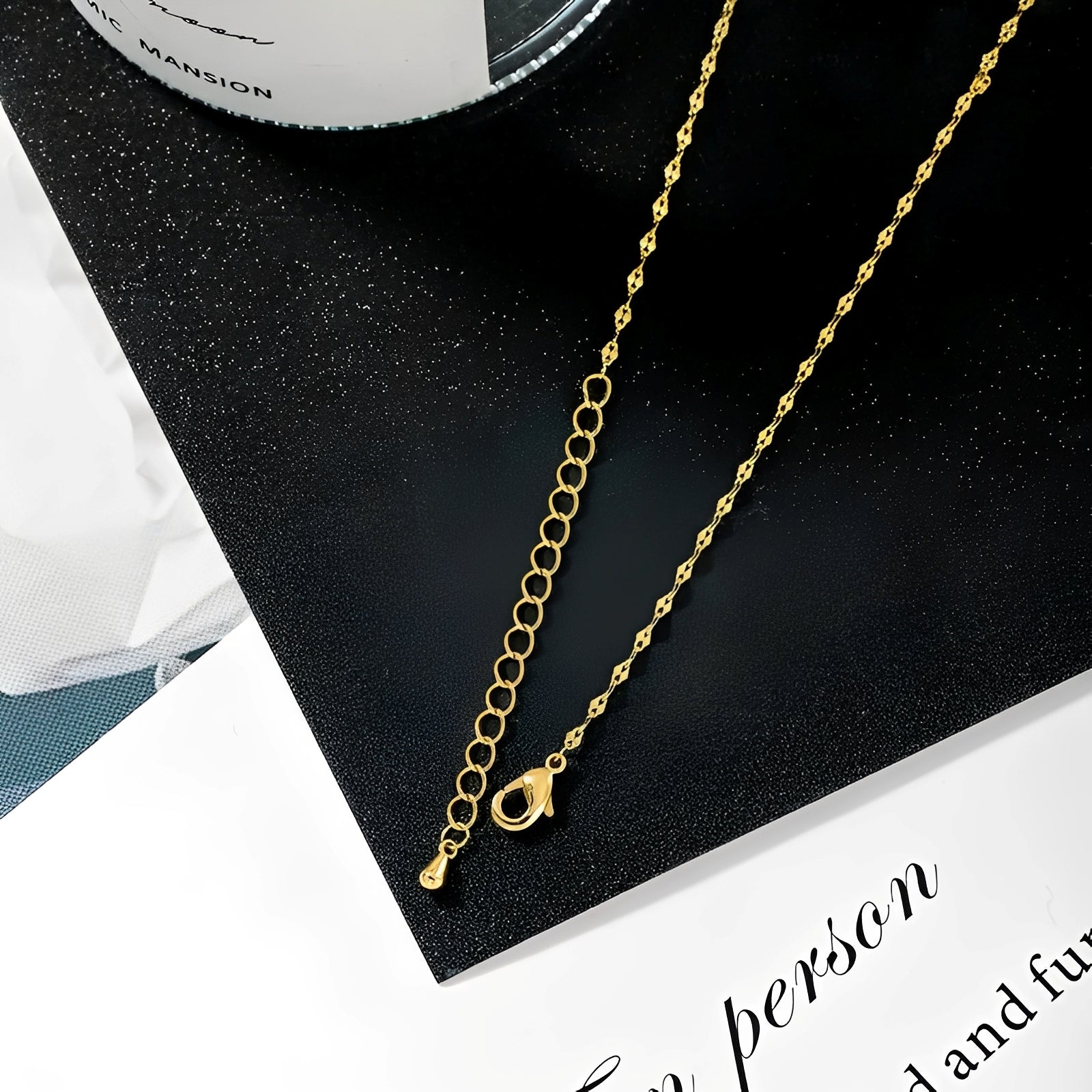 Zeinab – Collar minimalista elegante