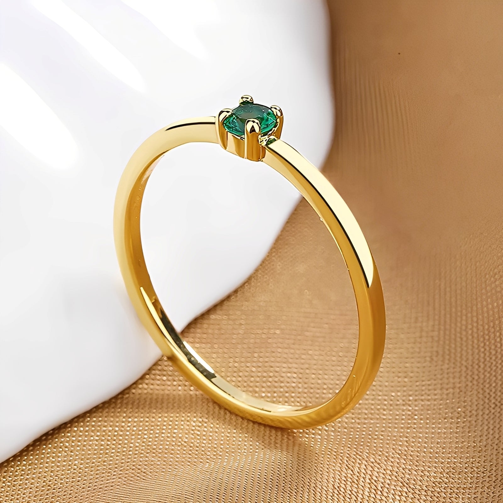Rowena – Anillo apilable de piedra de nacimiento