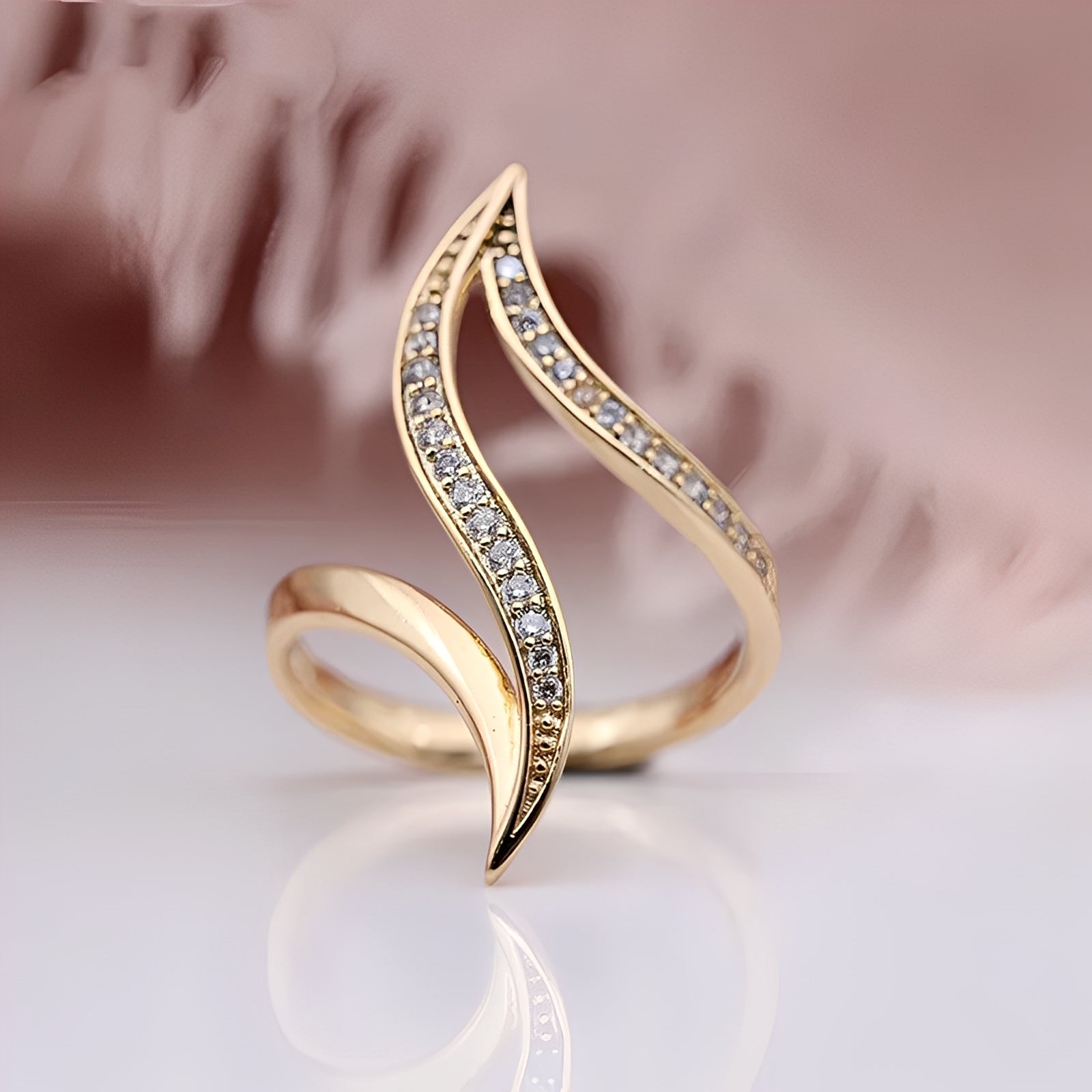 Brianna – Anillo de oro con diamantes