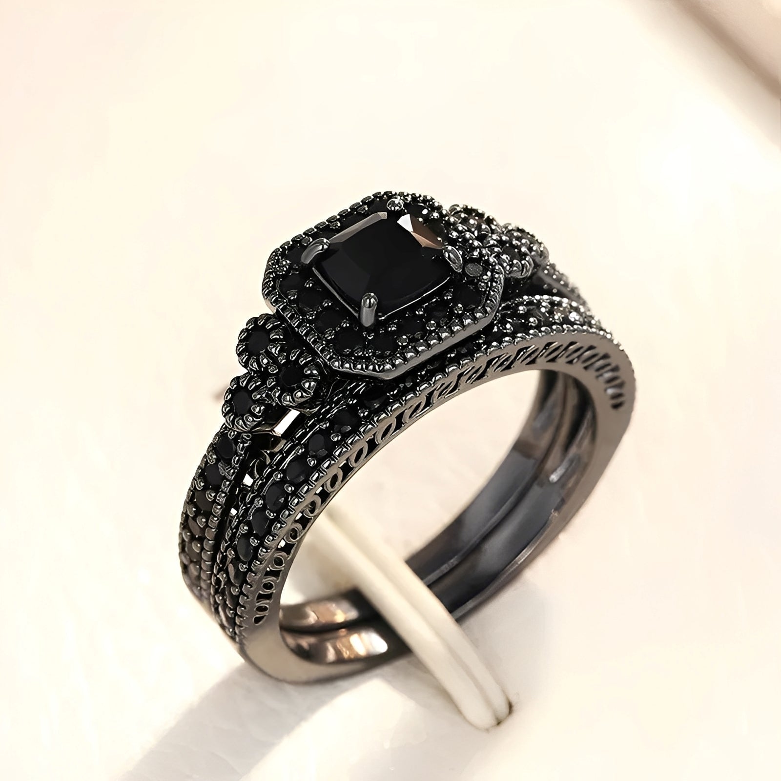 Adrian – Conjunto de anillos vintage en negro