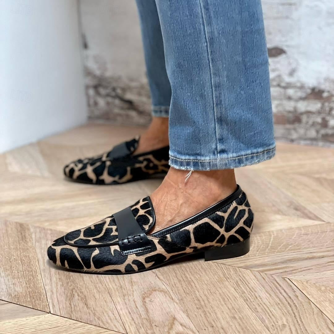 Katherina - Mocasines para damas con detalles negros