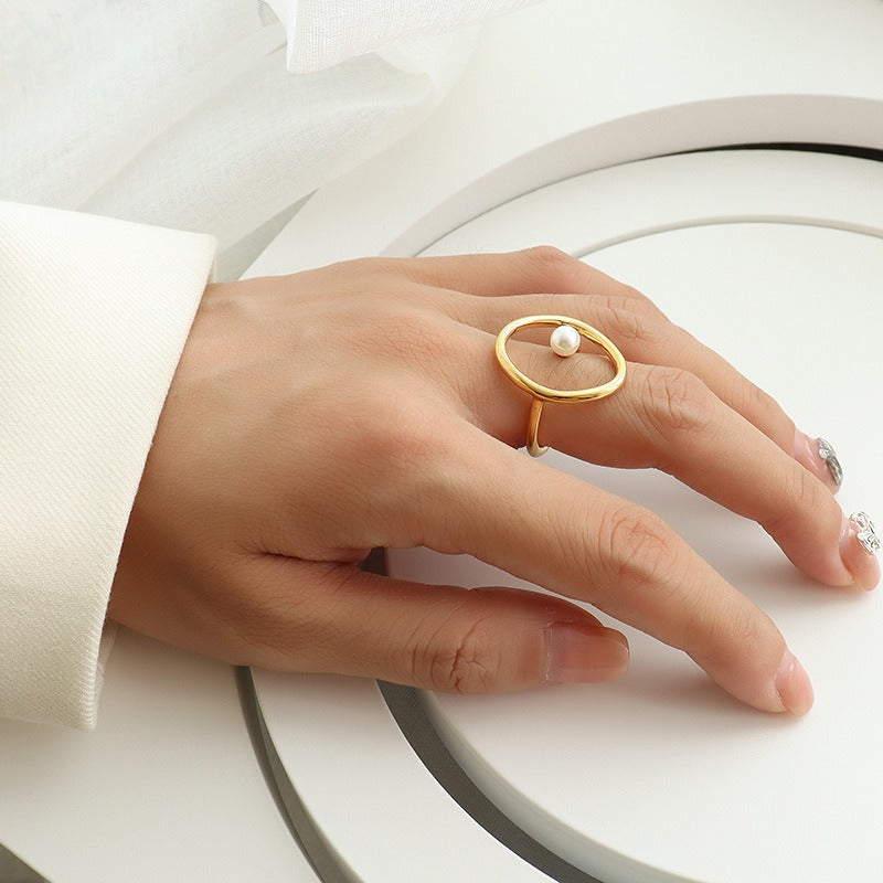 Rana – Anillo de Oro con Perla de Agua Dulce Ovalada