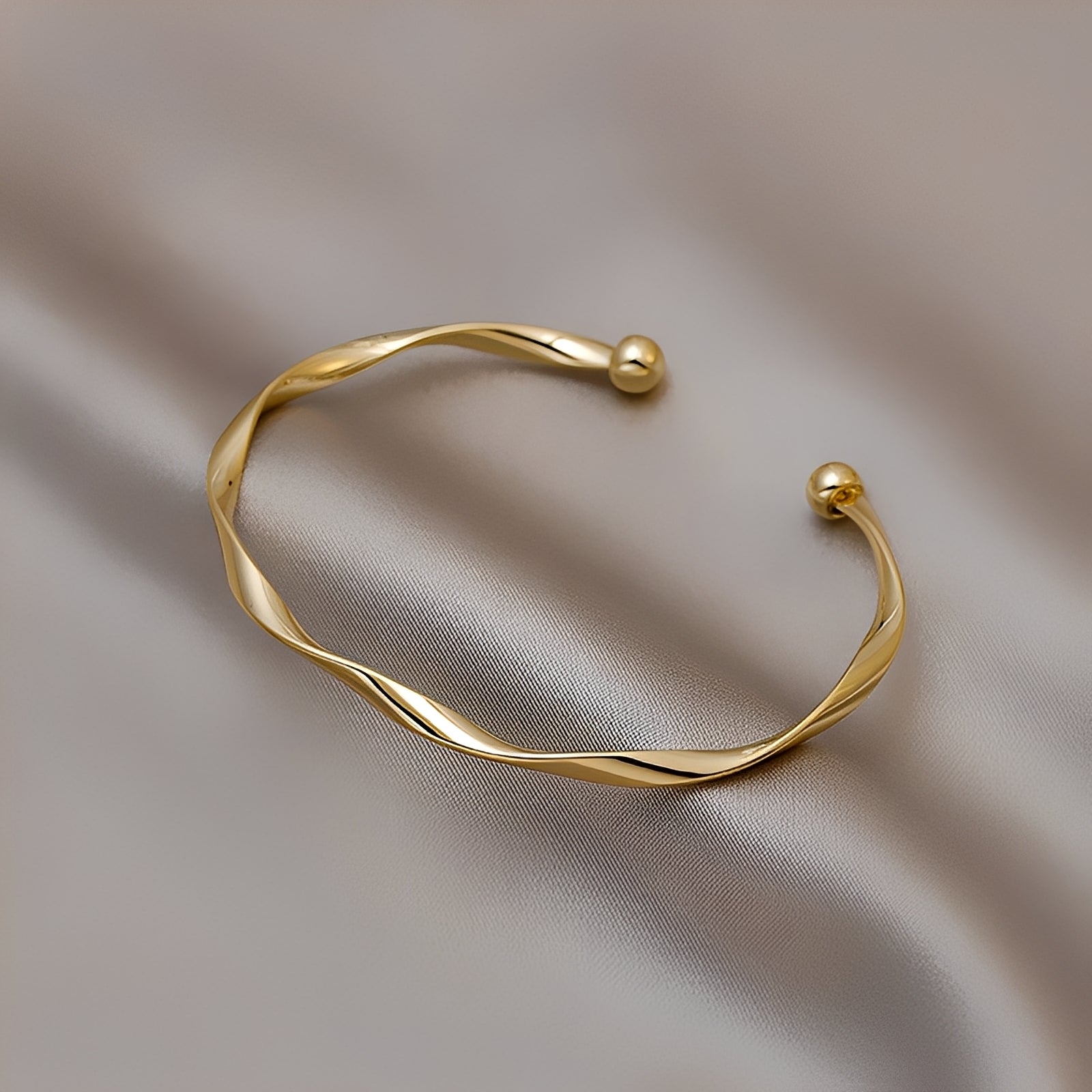 Lara – Pulsera Elegancia Oro