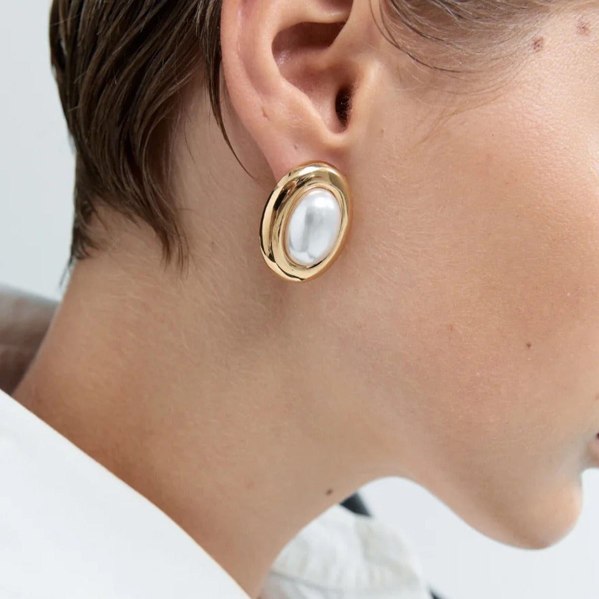 Colette – Pendientes vintage de perla de acero inoxidable