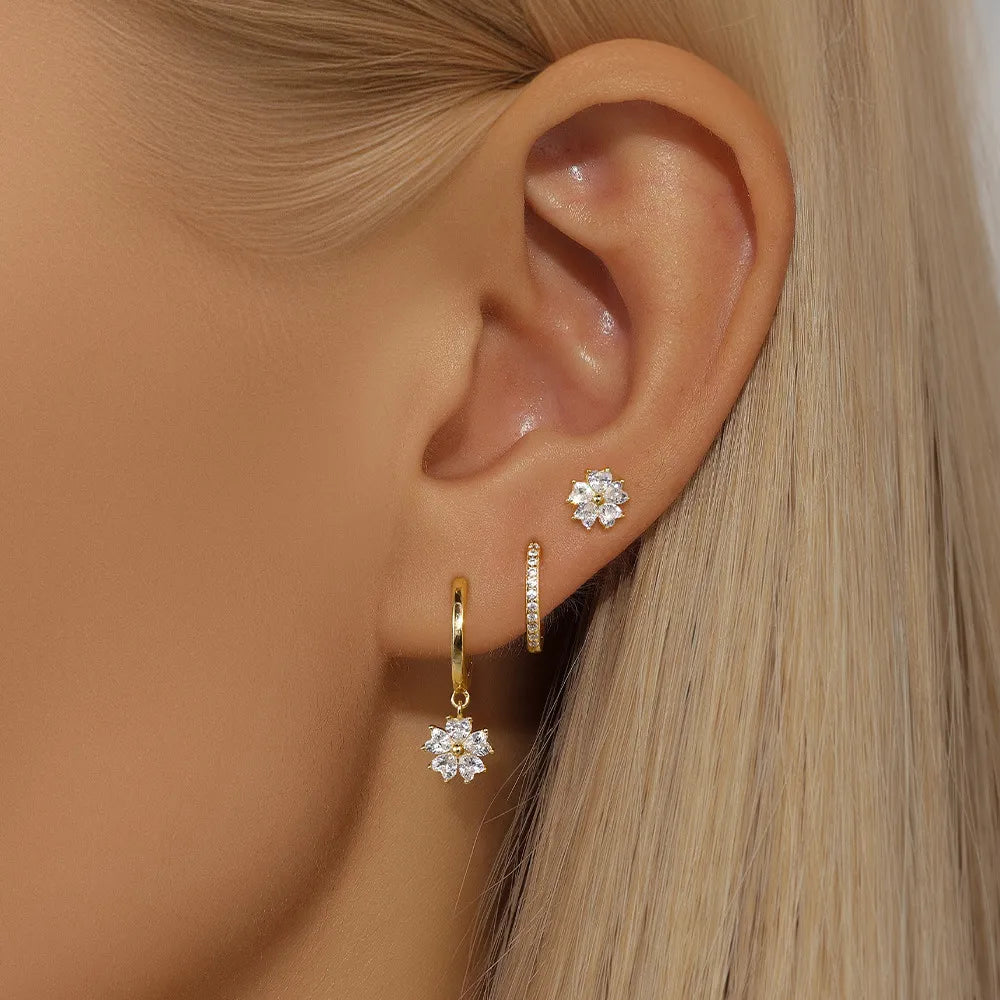 Ayaka – Set de pendientes de flores de cristal