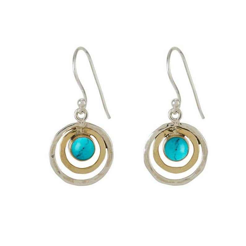 Nayah – Pendientes Boho Saturno con piedra turquesa, acabado en plata y oro