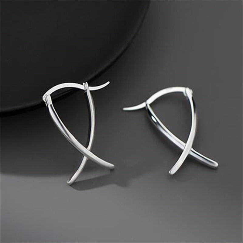 Emilie – Pendientes elegantes con líneas cruzadas