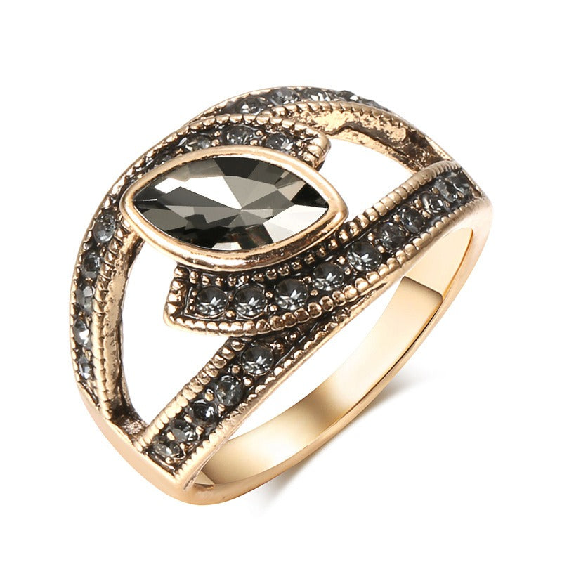 Amena – Anillo Elegante de Cristal Negro