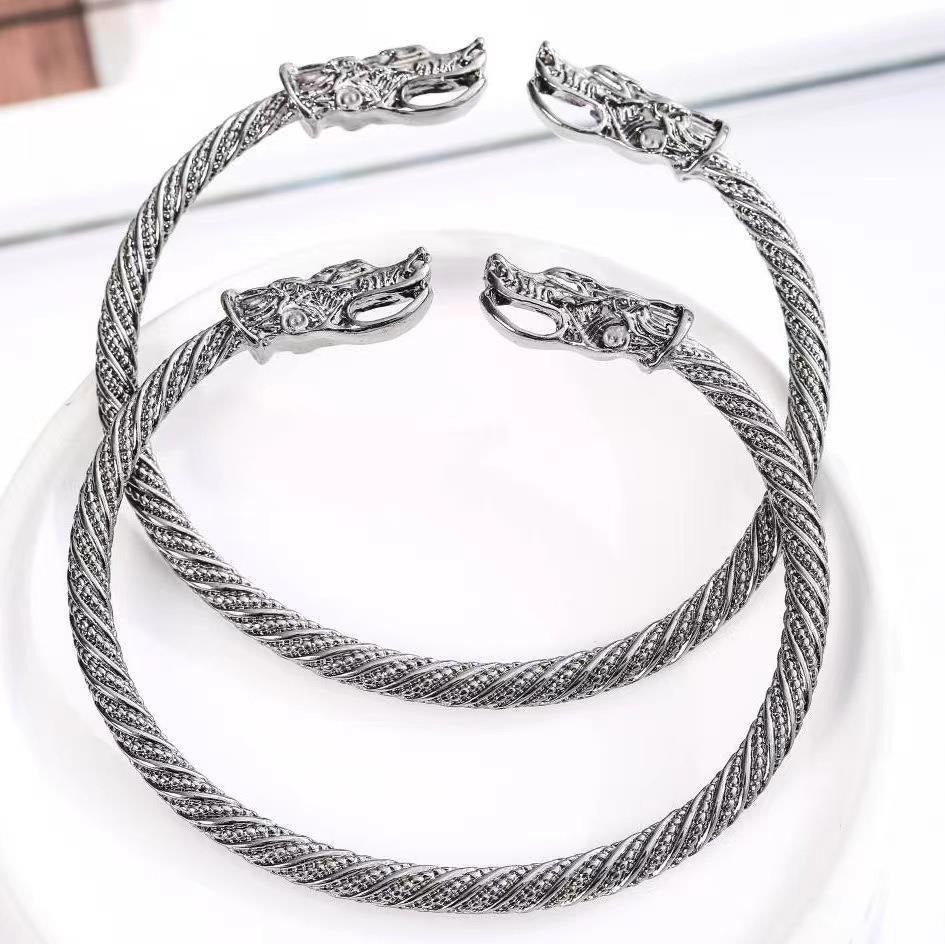 Ragnar – Pulsera vikinga en aspecto de plata antigua para hombres