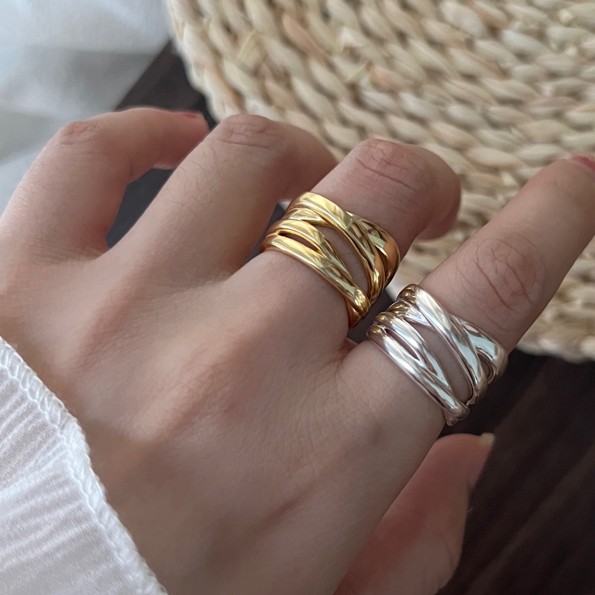 Riley – Anillo Geométrico Amor Romántico