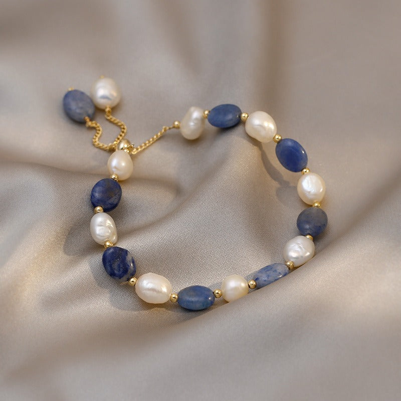 Kira – Pulsera elegante de perlas del océano
