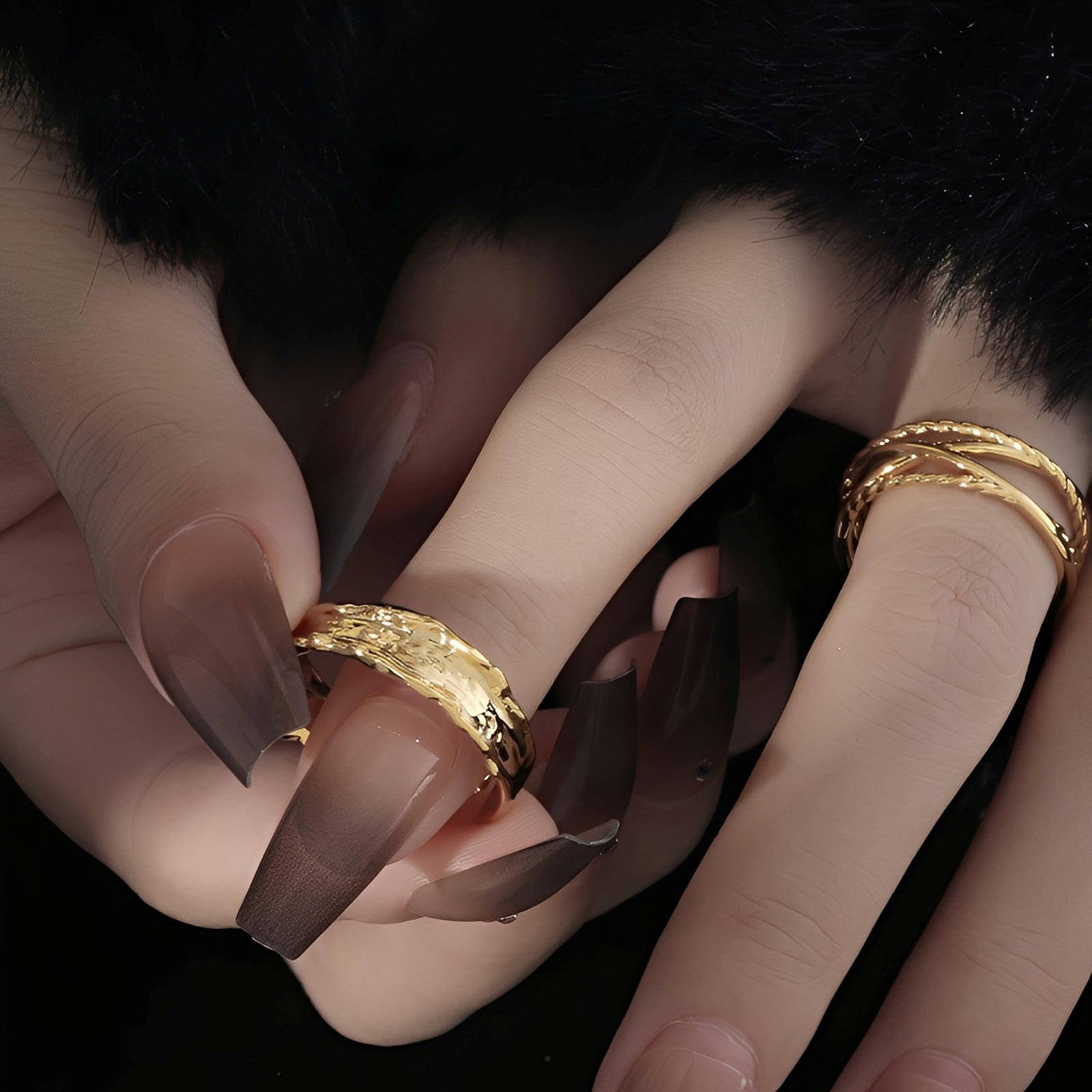 Sara – Anillo de oro vintage forjado