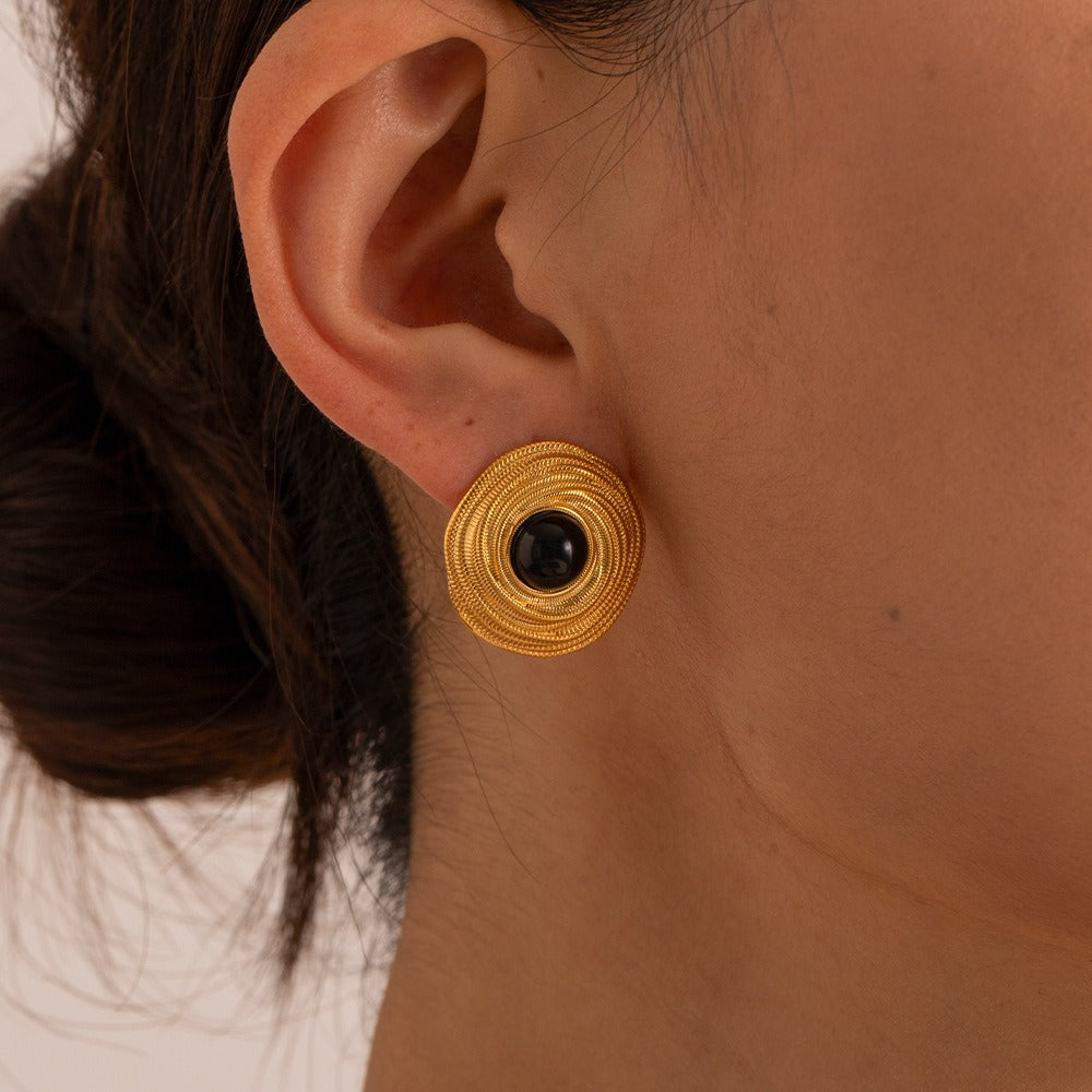 Carrie – Aros dorados con ónice negro