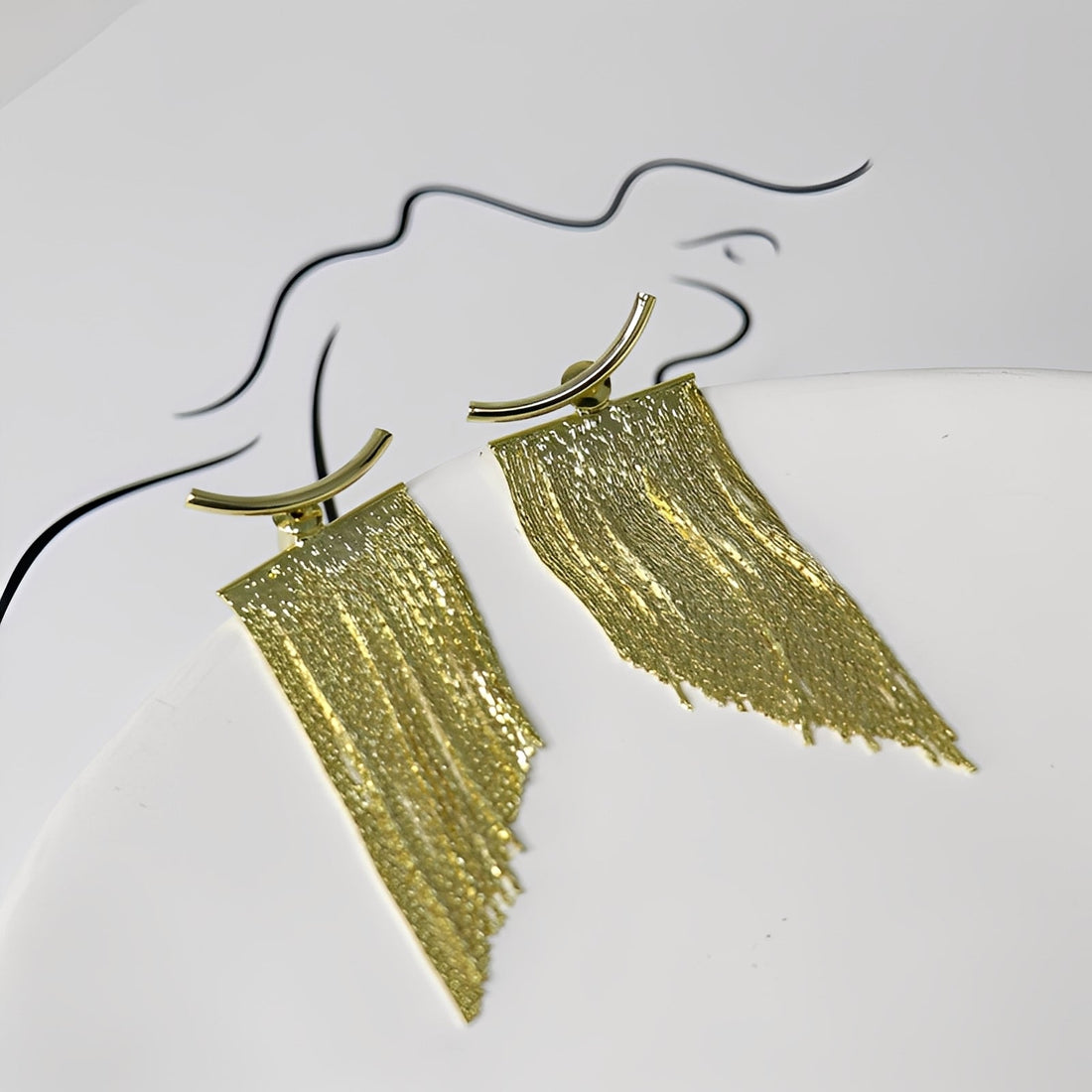 Claire – Pendientes vintage de oro con cortina