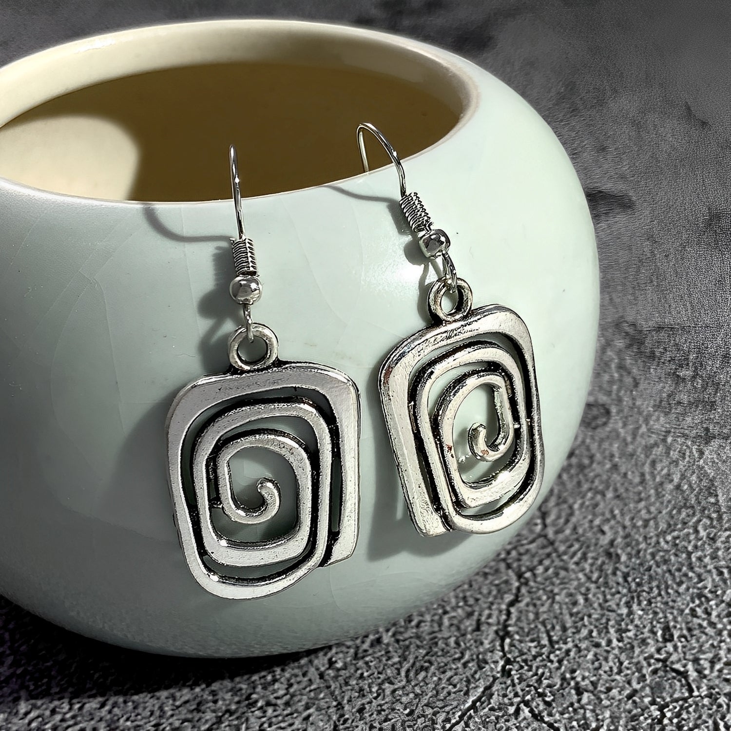 Kaia – Pendientes Boho en plata con diseño en espiral