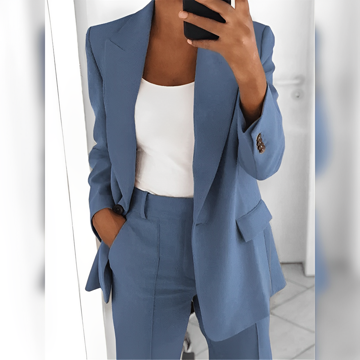 Mara – Elegante Traje de Mujer