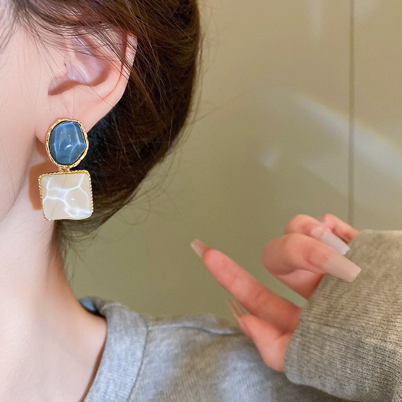 Lianne – Pendientes geométricos esmaltados