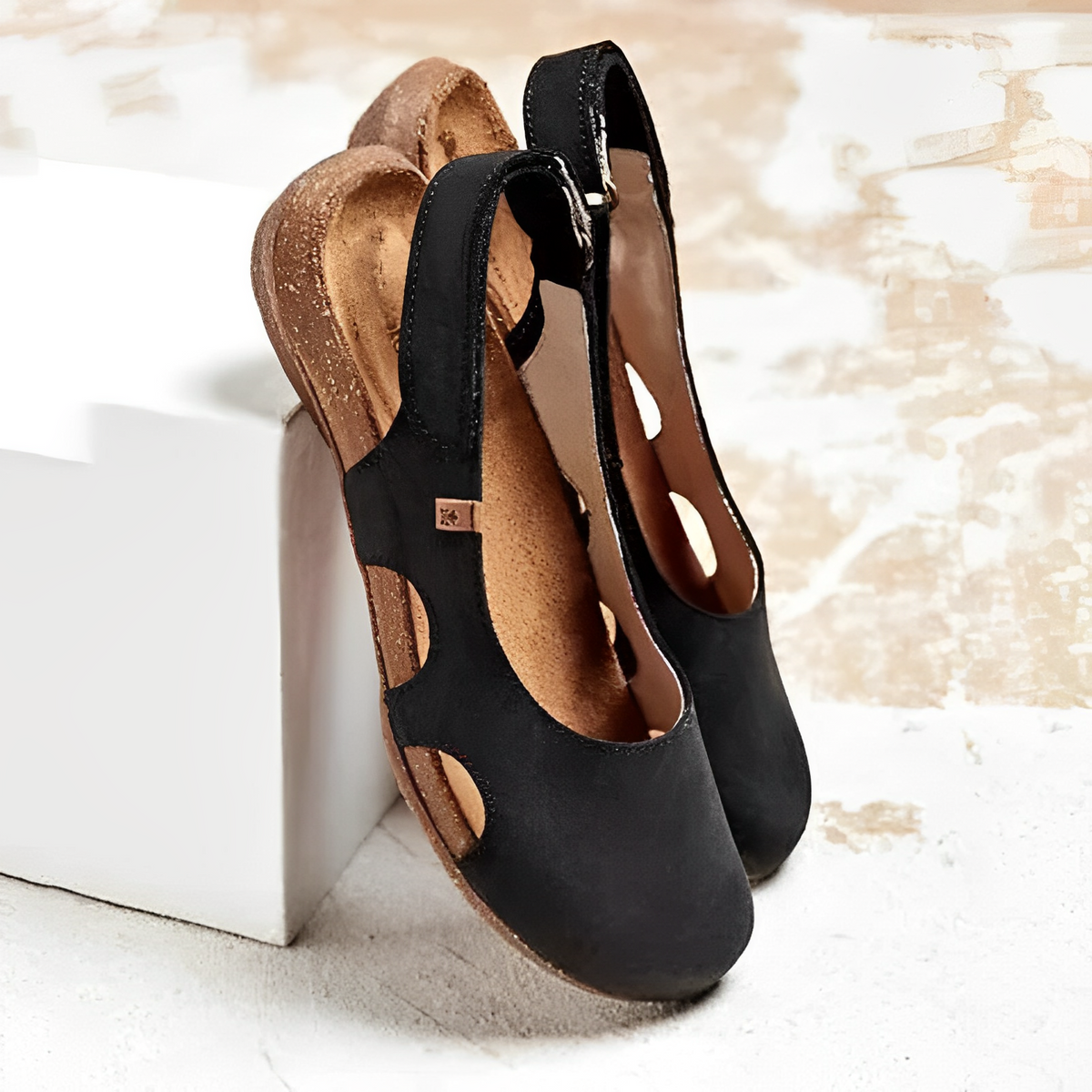 Romy – Sandalias para Damas con Dedos Cerrados