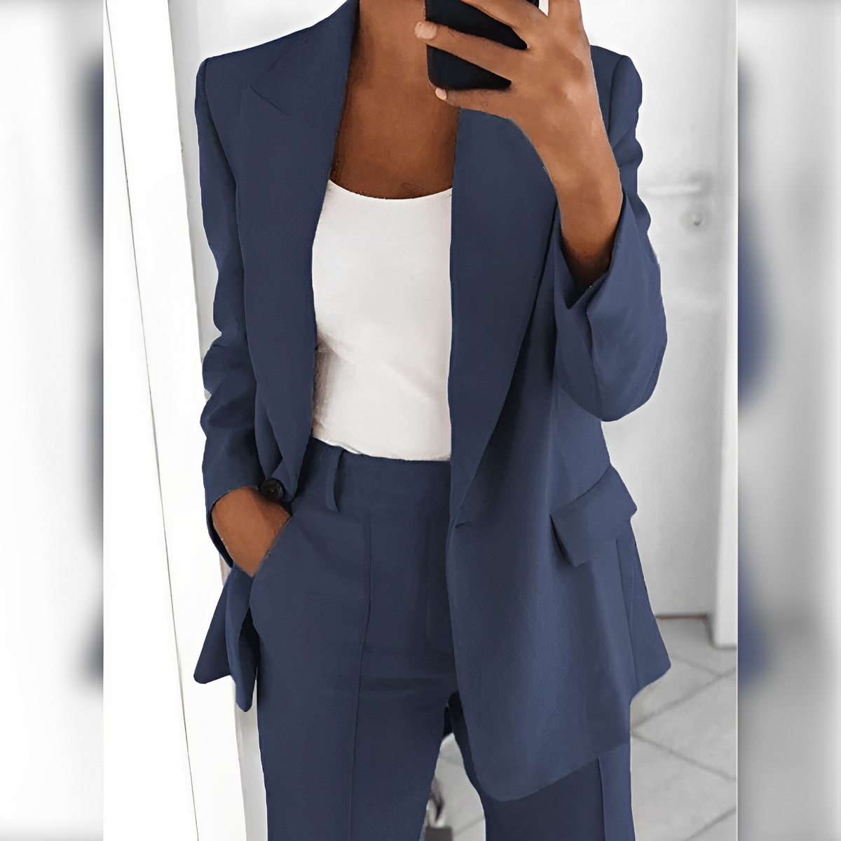 Mara – Elegante Traje de Mujer
