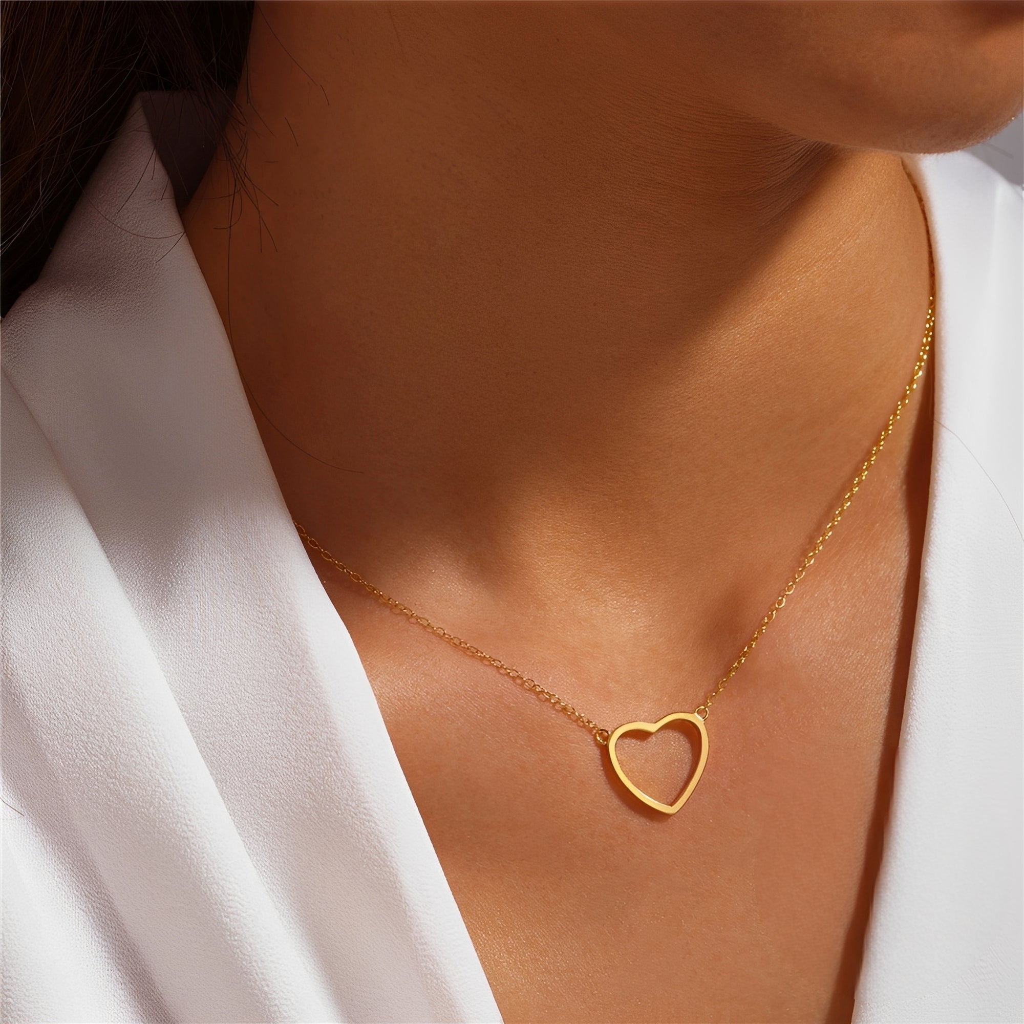 Mika – Cadena colgante en forma de corazón delicada dorada