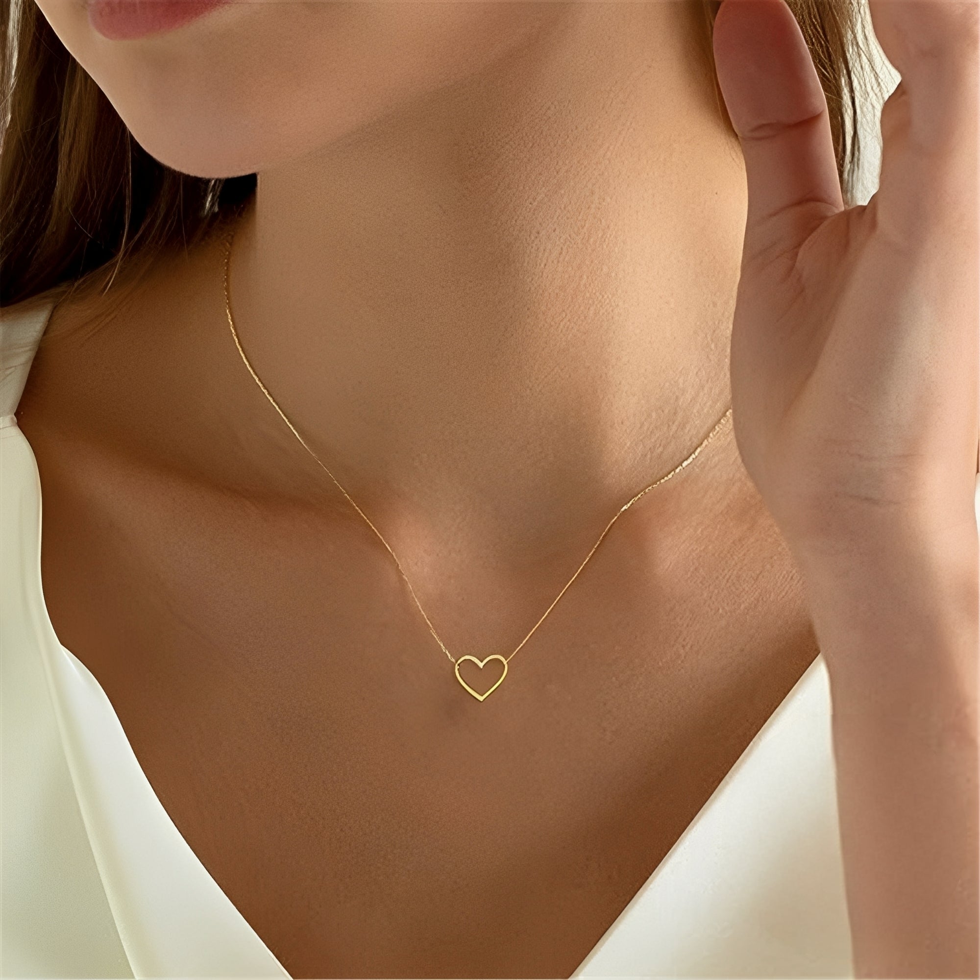 Mika – Cadena colgante en forma de corazón delicada dorada