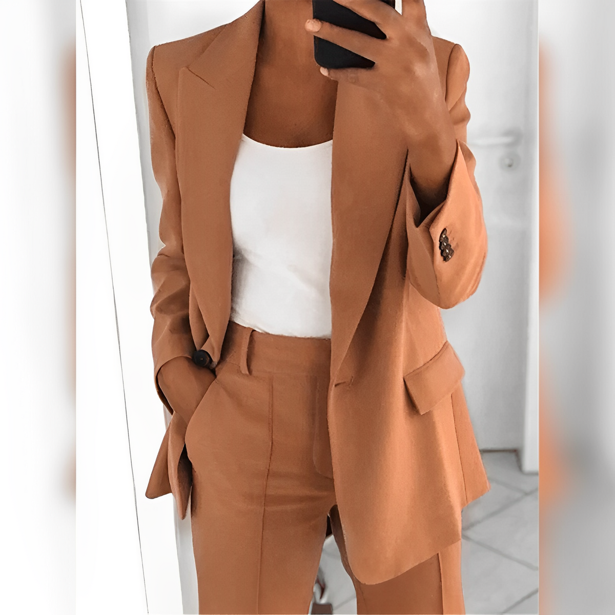 Mara – Elegante Traje de Mujer