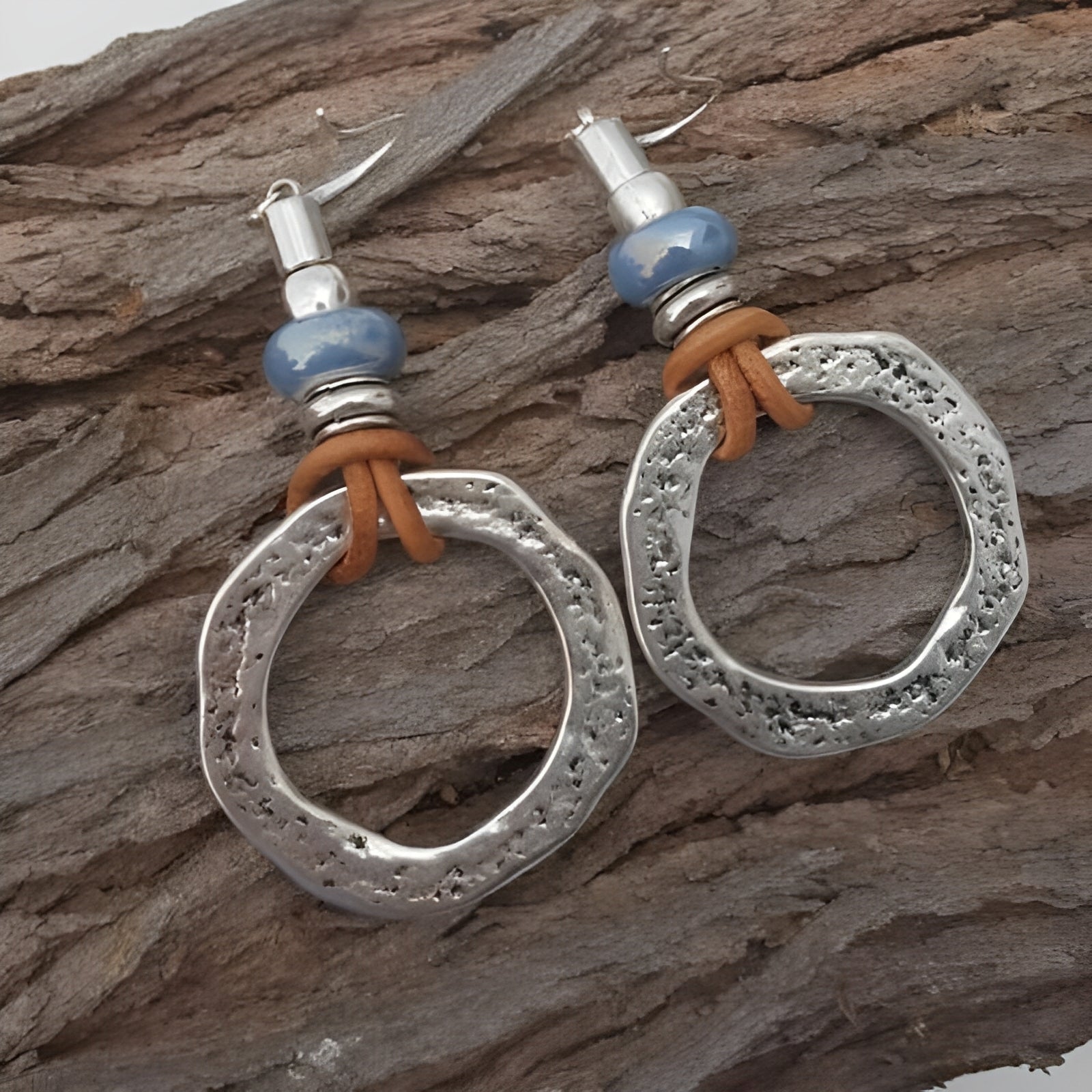 Mira – Pendientes de círculo plateados en estilo boho-vintage
