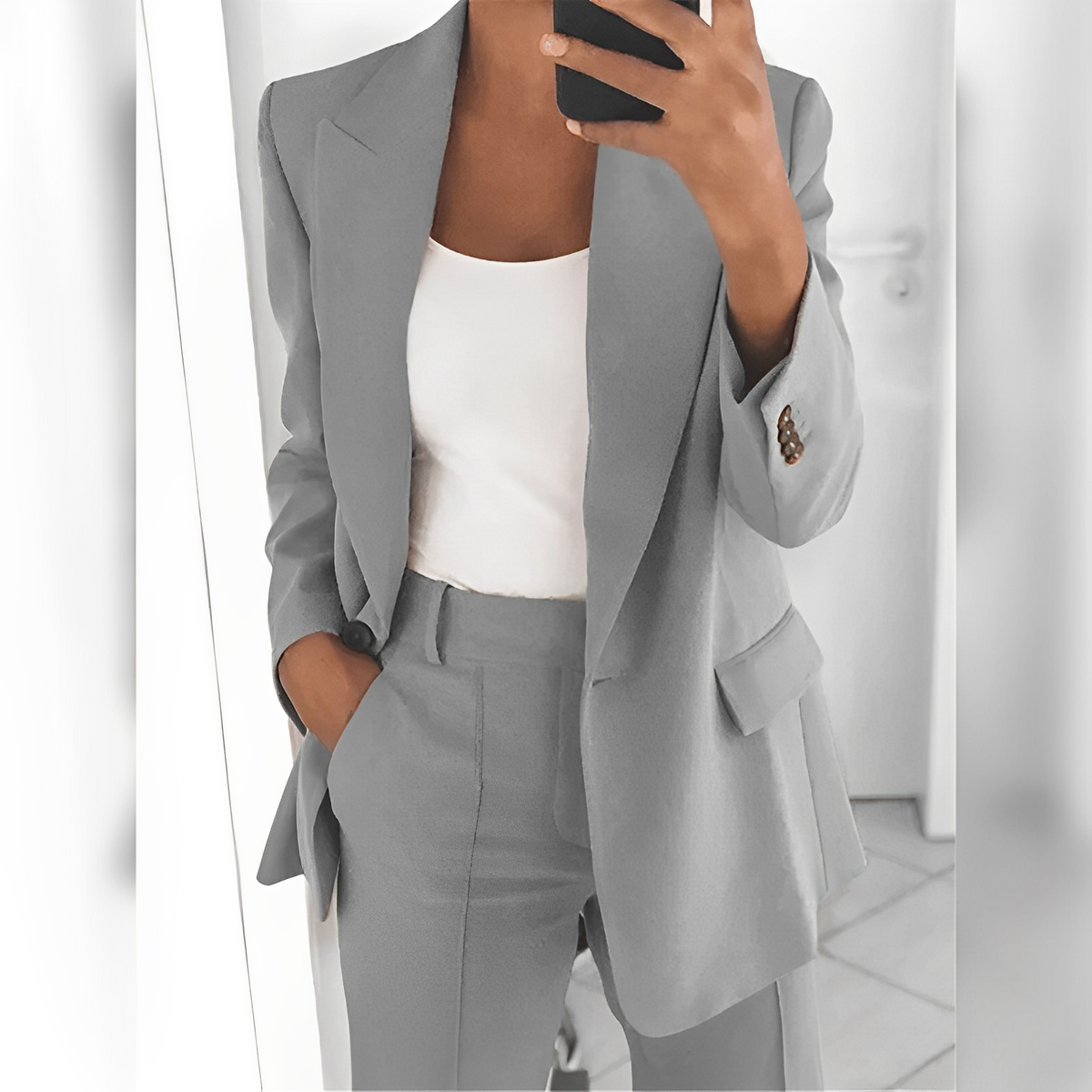 Mara – Elegante Traje de Mujer