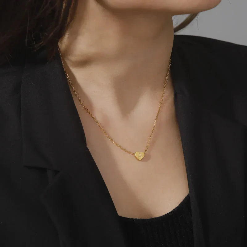 Corazón - Collar de iniciales de oro