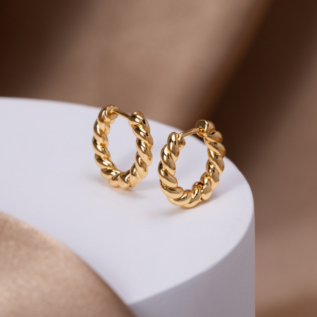 Orhyl – Pendientes dorados retorcidos