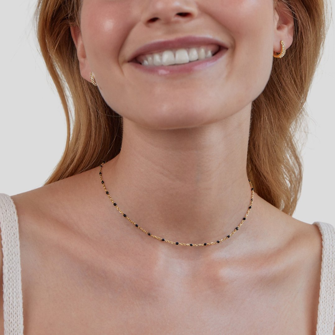Yara – Elegante collar de perlas negras