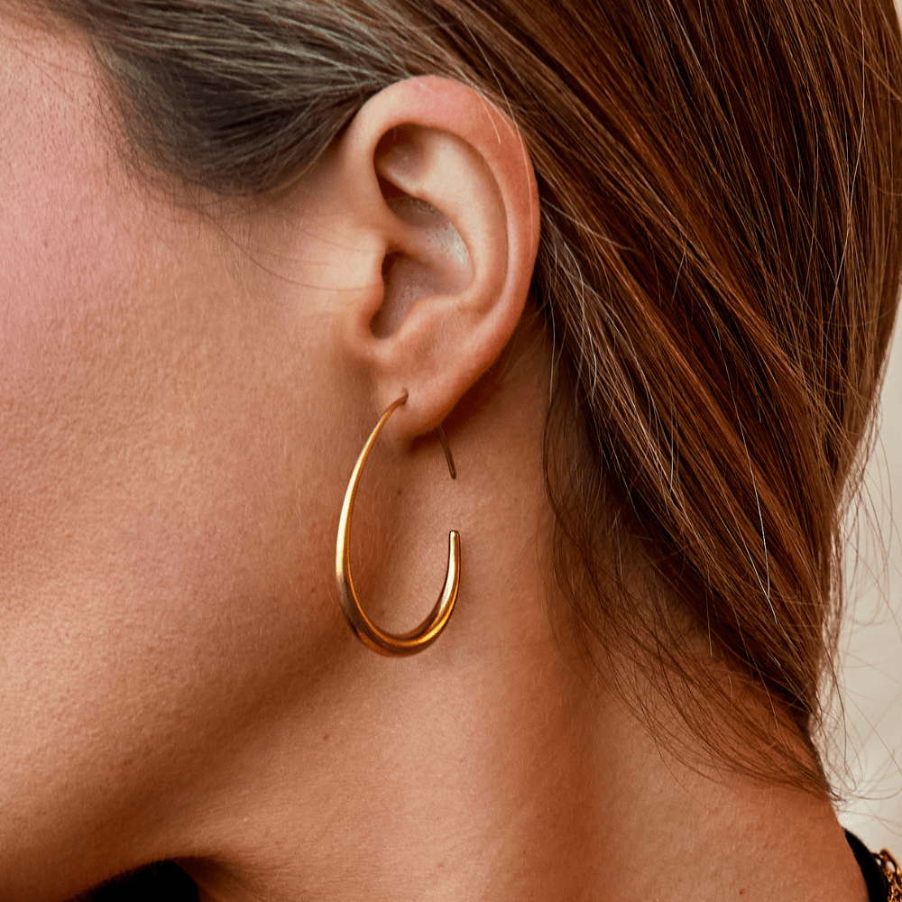 Nica – Aros Dorados Contemporáneos
