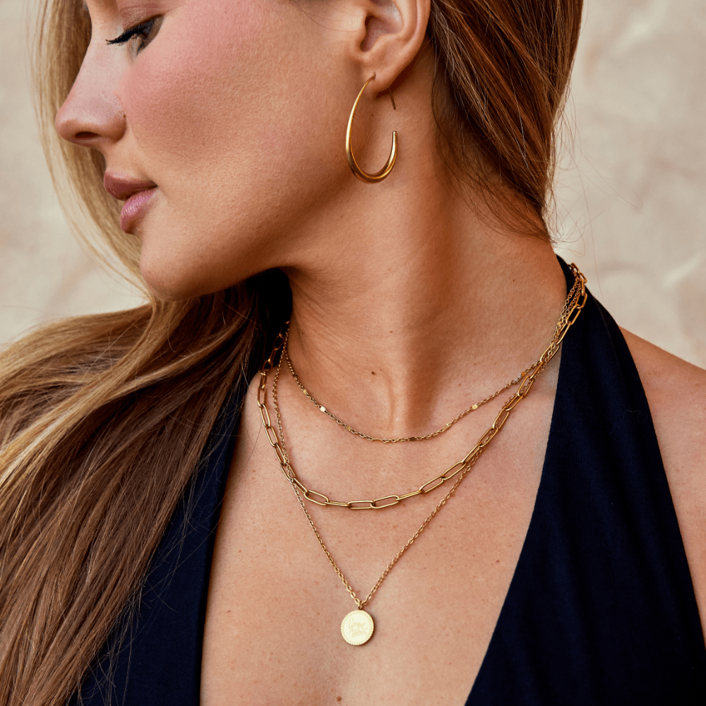 Nica – Aros Dorados Contemporáneos
