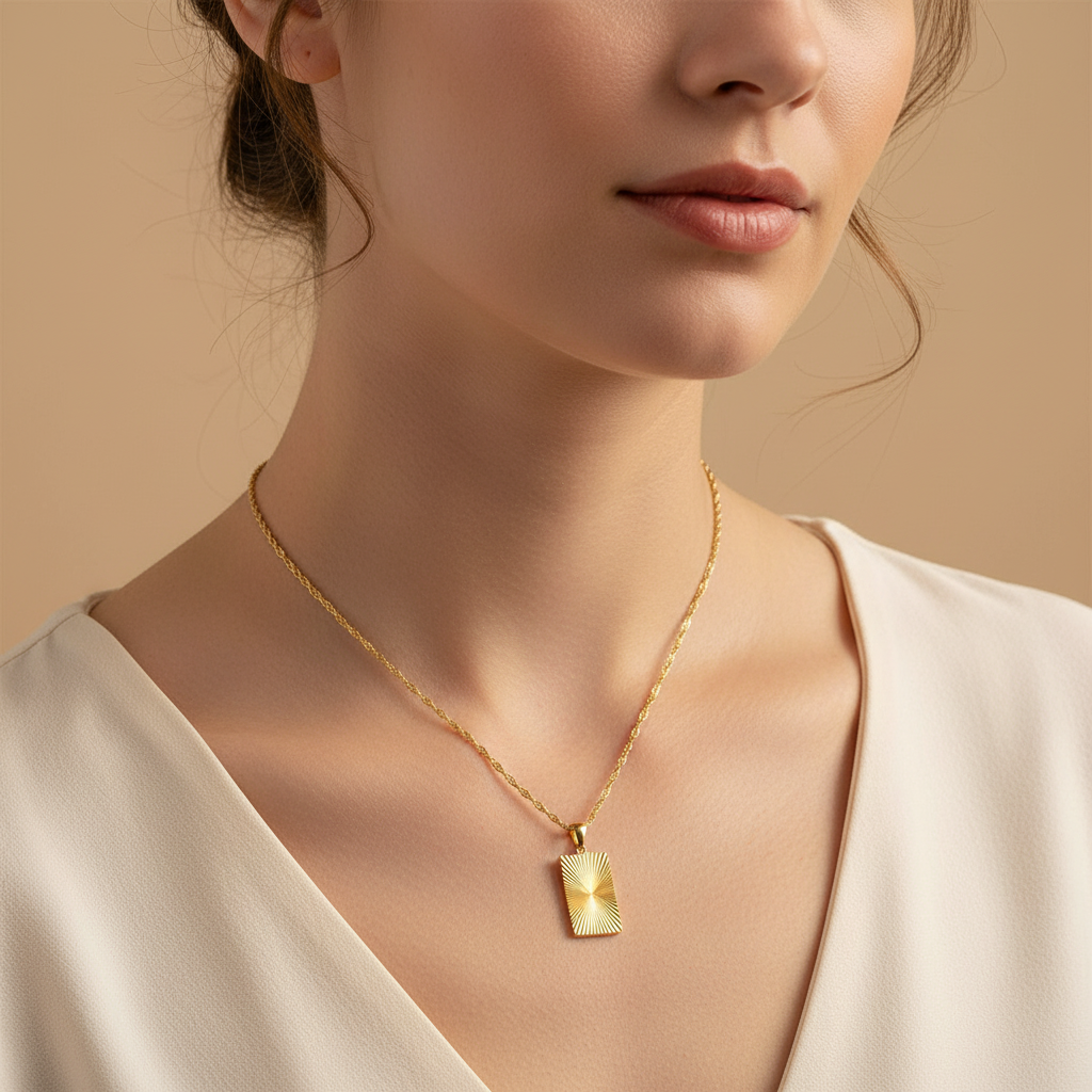 Aurelie – Collar Sol con Medalla