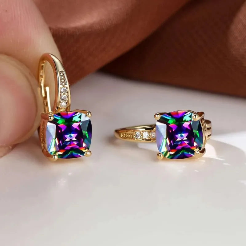Naoko – Aros elegantes con piedras brillantes