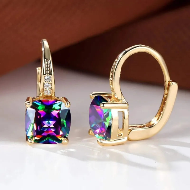 Naoko – Aros elegantes con piedras brillantes