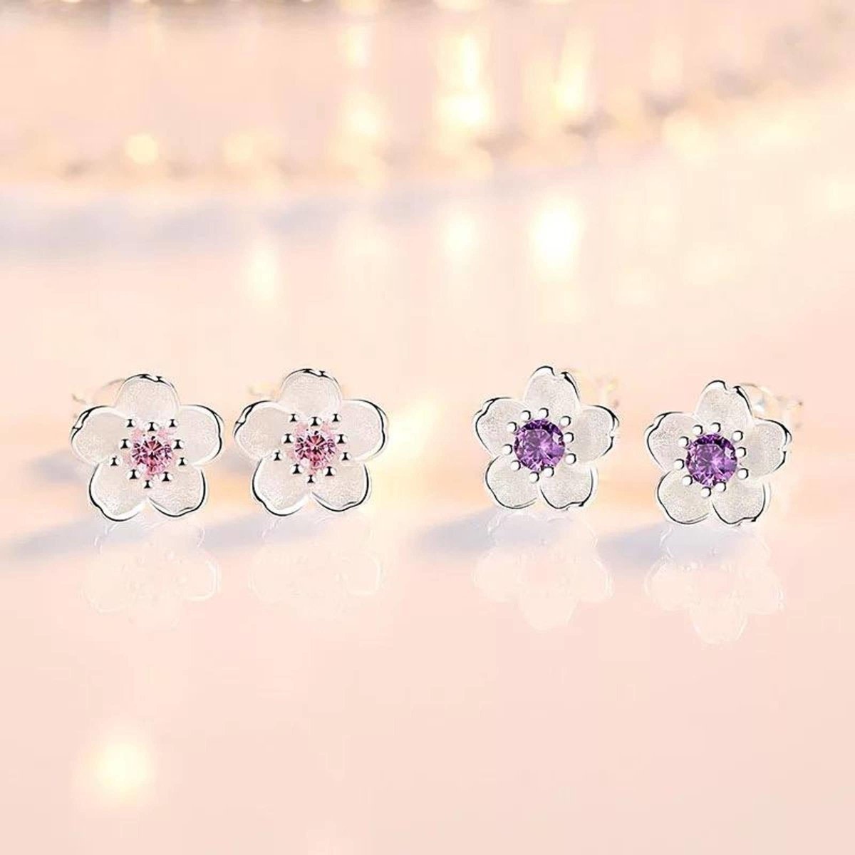 Holly - Pendientes de flores de cerezo plateados