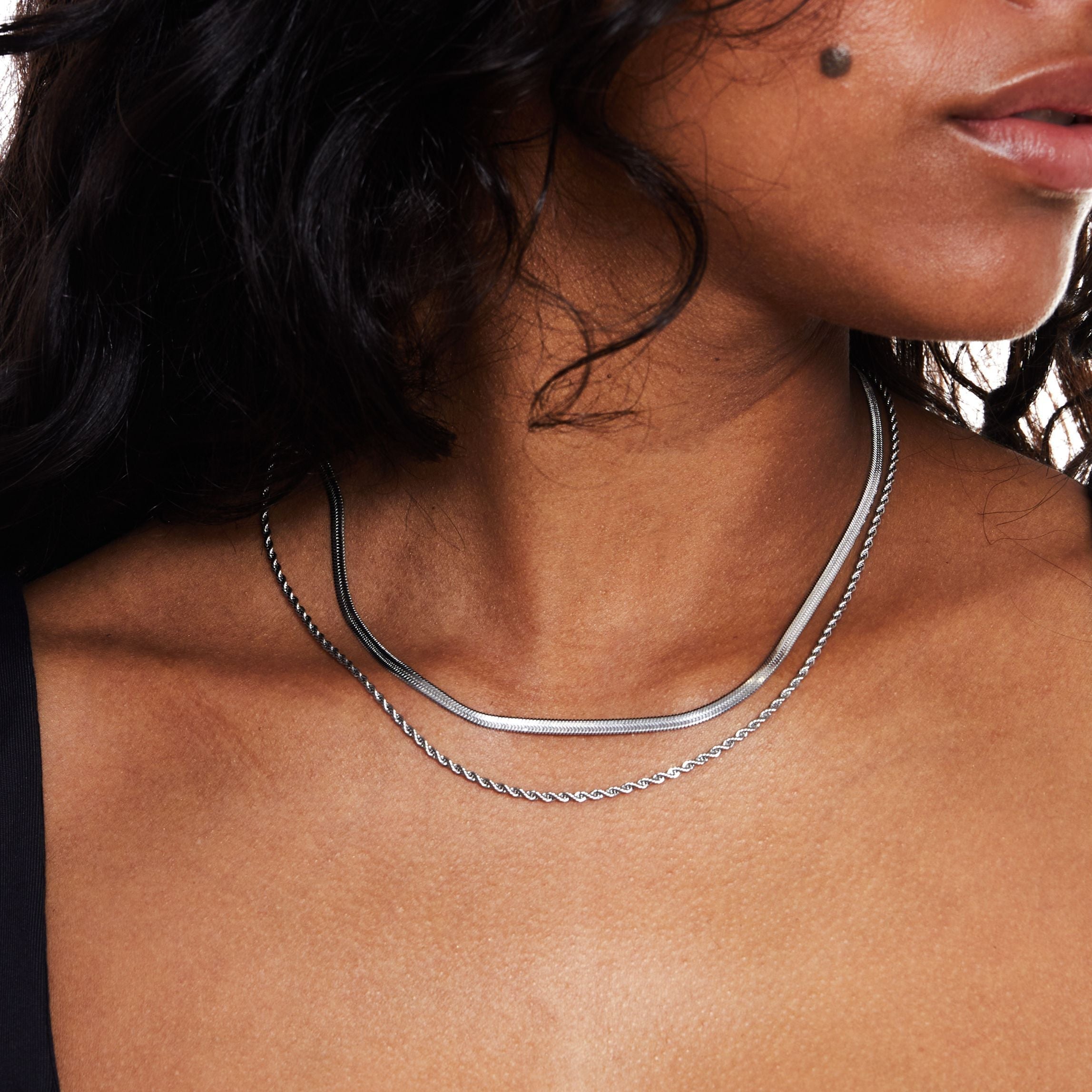 Ios – Collar de doble capa con recubrimiento de oro