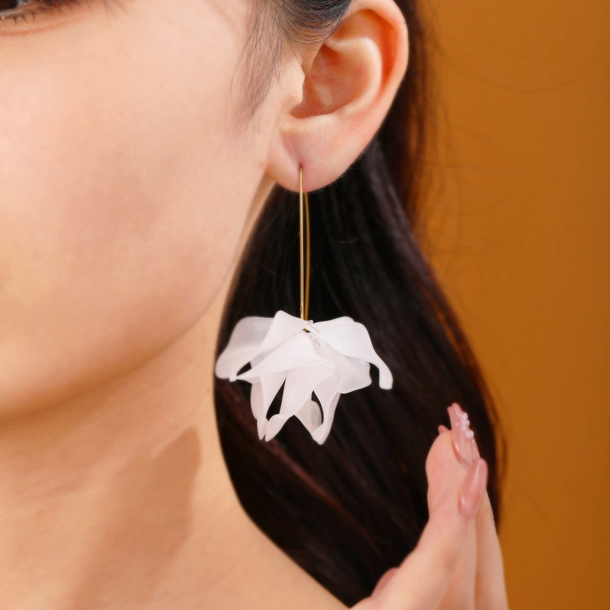 Fariba - Pendientes de aro con flores primaverales